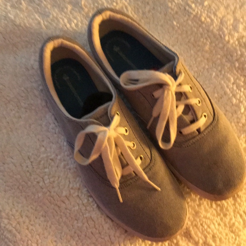 Women’s sneakers